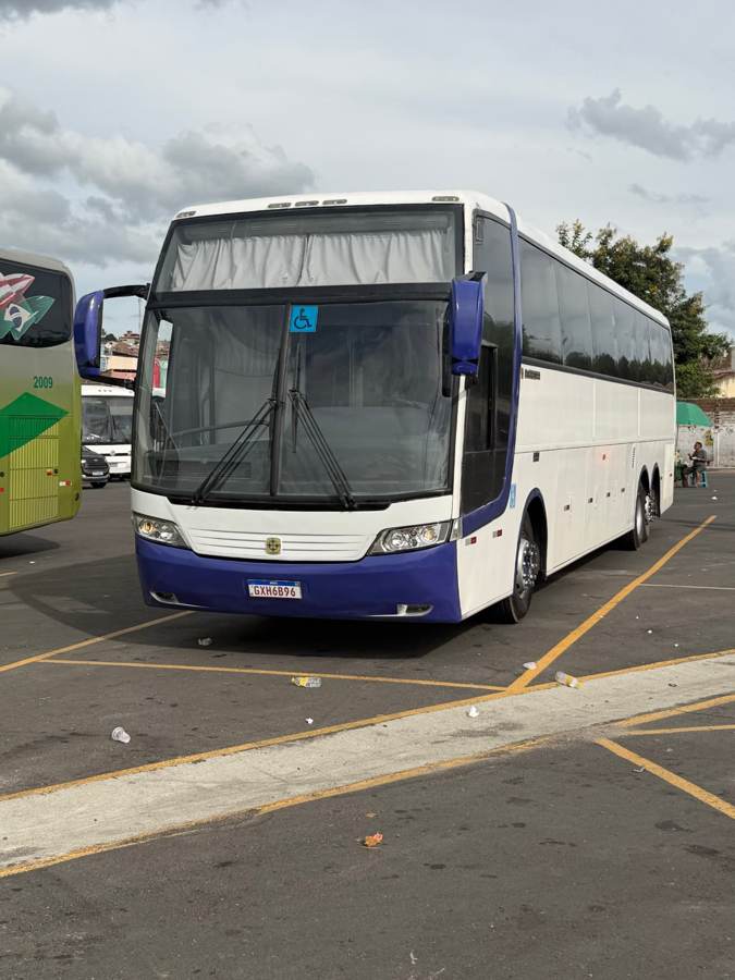 Veículo da Cristiano Turismo