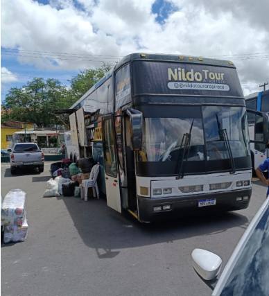 Veículo da Nildo Tour Arapiraca